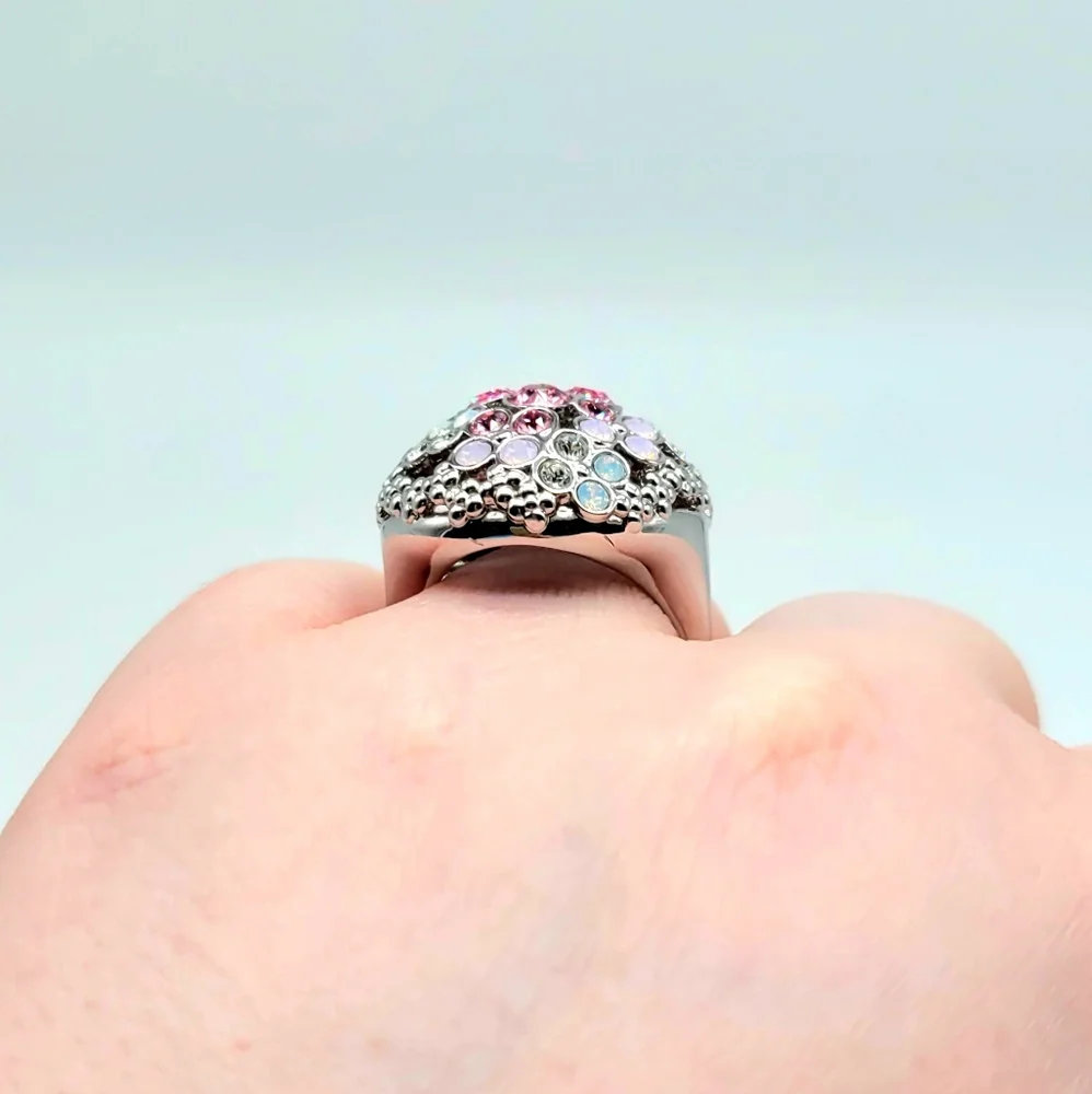 Swarovski Pink and Diamond Crystal Bubble Dome Statement Ring, NWT and BLUE BOX - Picture 4 of 10